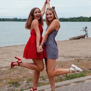 Short mini dress lace v neck